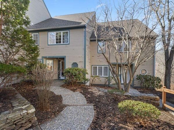 27 Lebeaux Dr, Unit 27, Shrewsbury, MA 01545