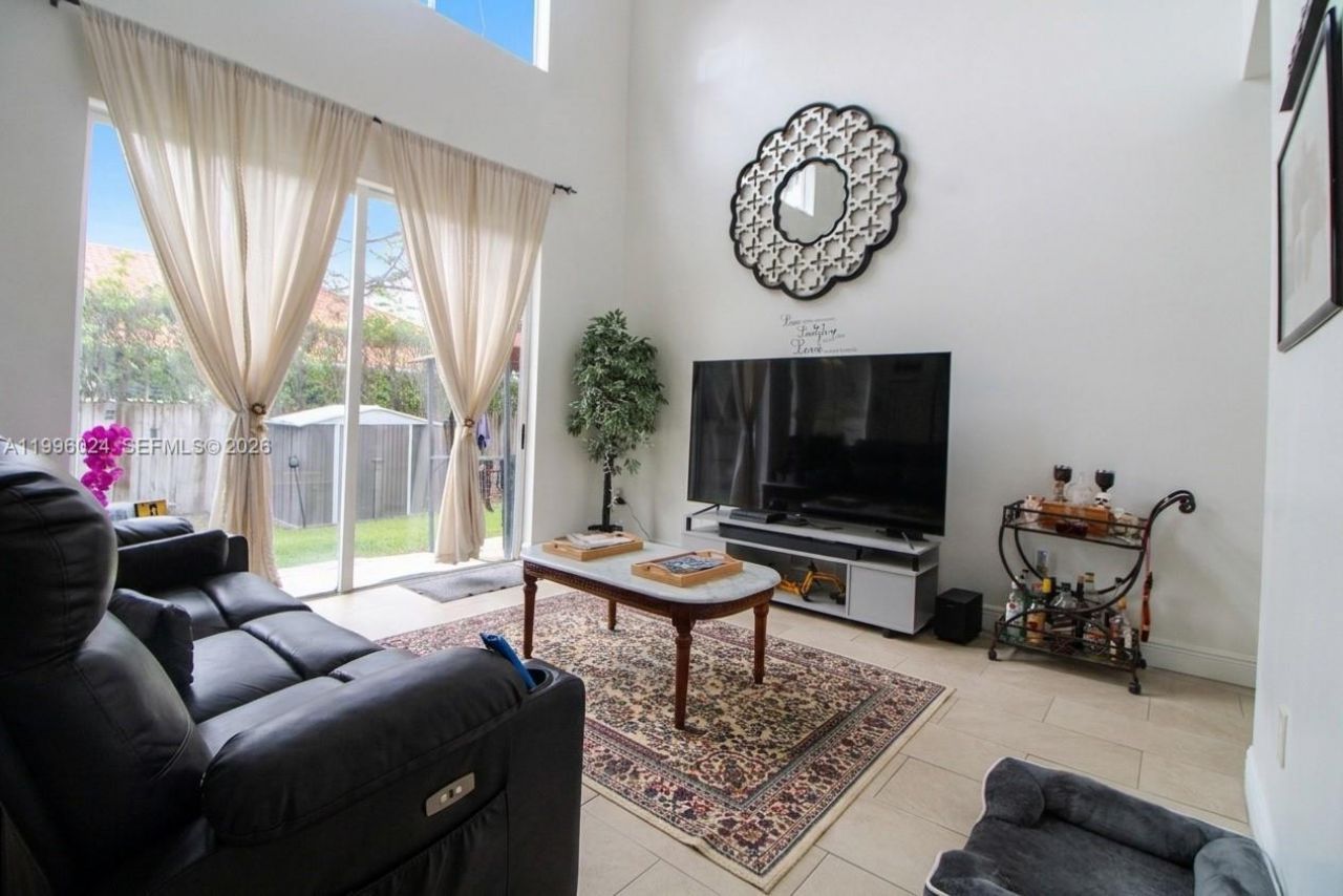1910 SE 14th Cir, Homestead, FL 33035 Photo