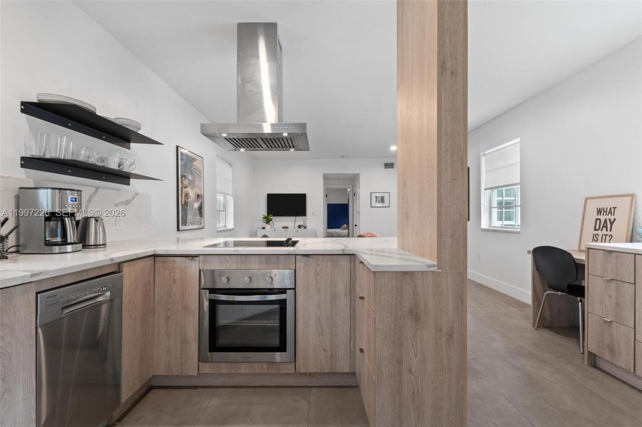 541 NE 62nd St, Unit 13, Miami, FL 33138 Photo