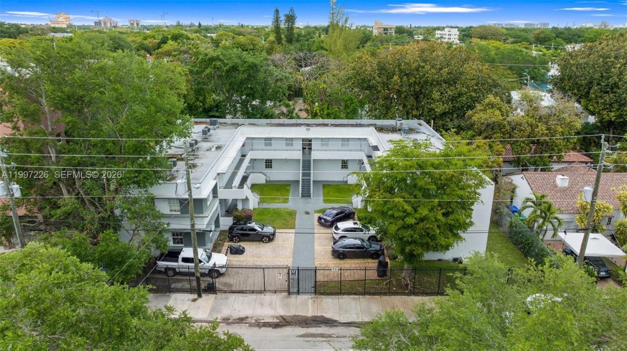 541 NE 62nd St, Unit 13, Miami, FL 33138 Photo