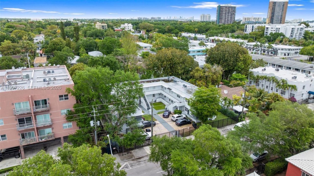 541 NE 62nd St, Unit 13, Miami, FL 33138 Photo