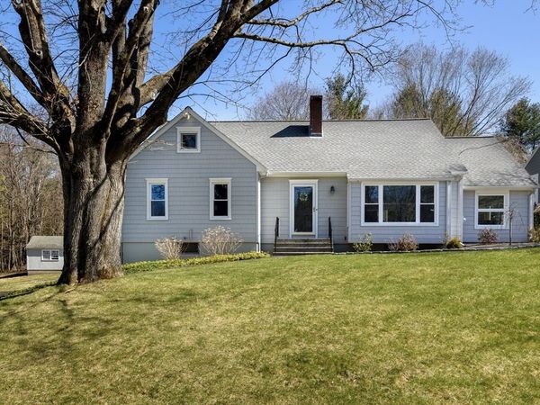 14 Wyndhurst Dr, Holden, MA 01520