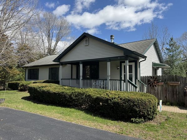 10293 Getz Road , Mt. Carroll, IL 61053