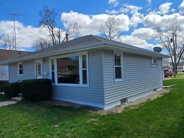 1124 13th Avenue, Fulton, IL 61252