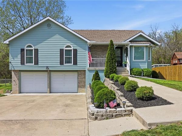707 Christopher Drive, Pleasant Hill, MO 64080