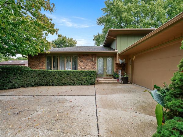 279 W Robbie Lane, Valparaiso, IN 46385