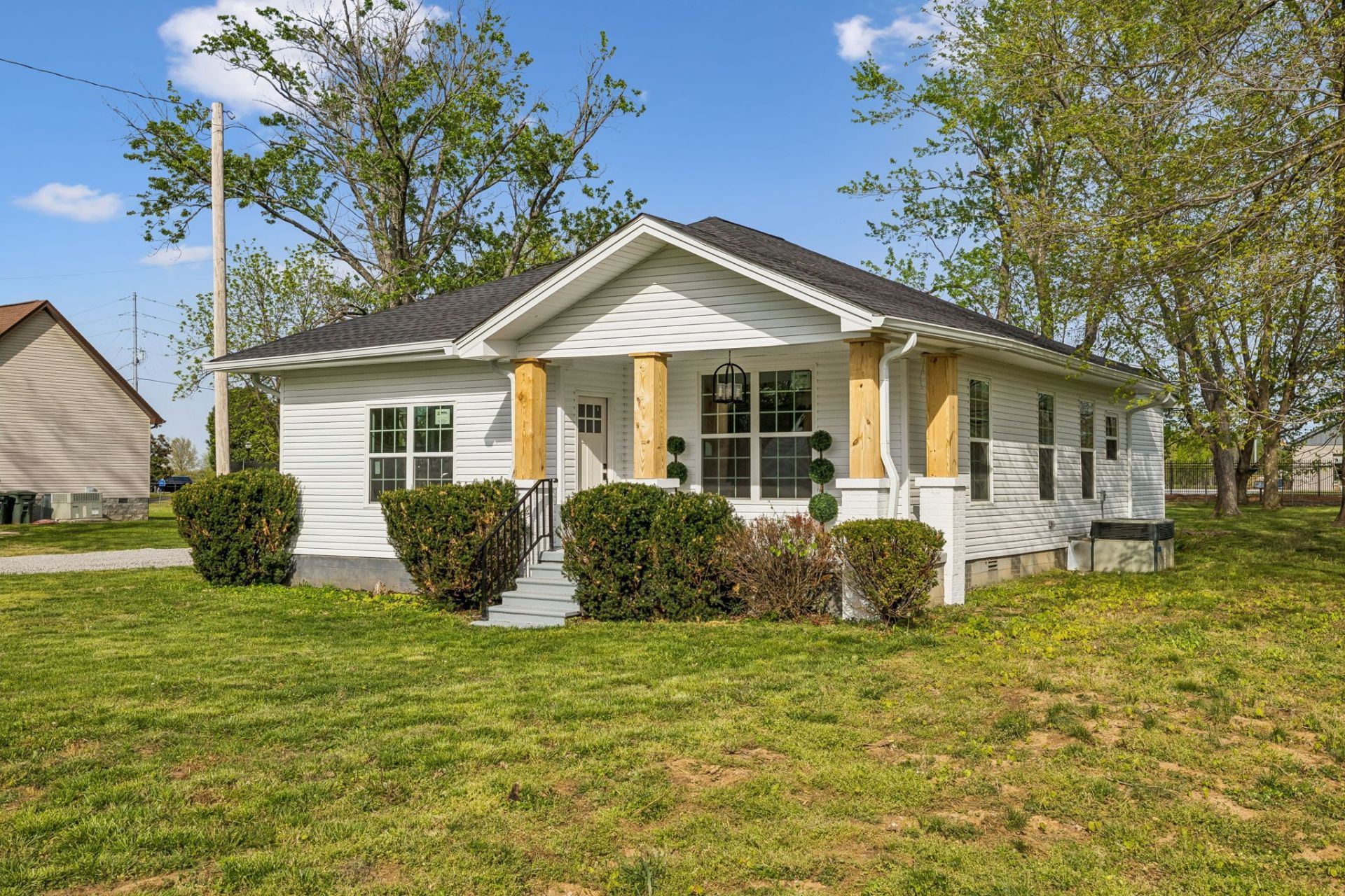 313 Portland Blvd, Portland, TN 37148 Main Photo