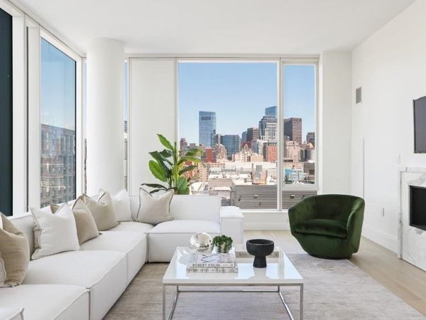 380 Harrison Avenue, Unit 14 J, Boston, MA 02118