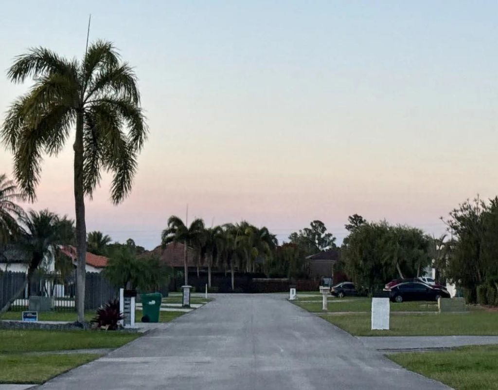 18601 SW 128th Avenue, Miami, FL 33177 Photo