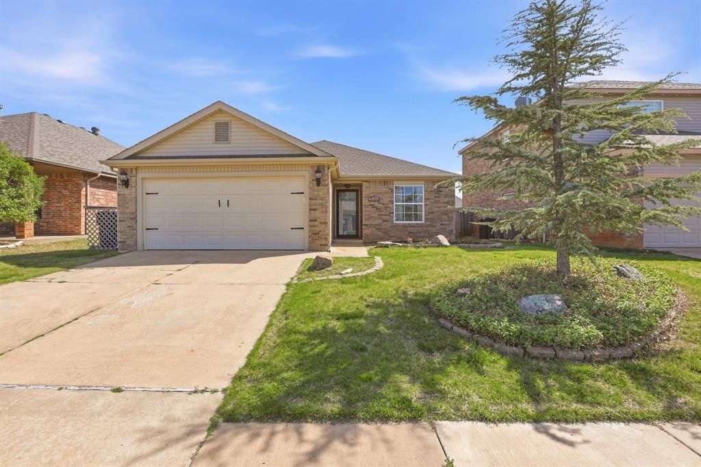 2404 NW 194th Street, Edmond, OK 73012 Main Photo