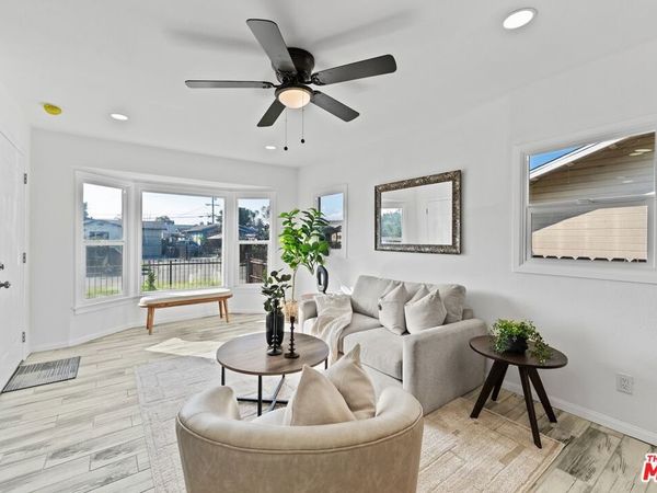 1619 W 68th Street, Los Angeles, CA 90047