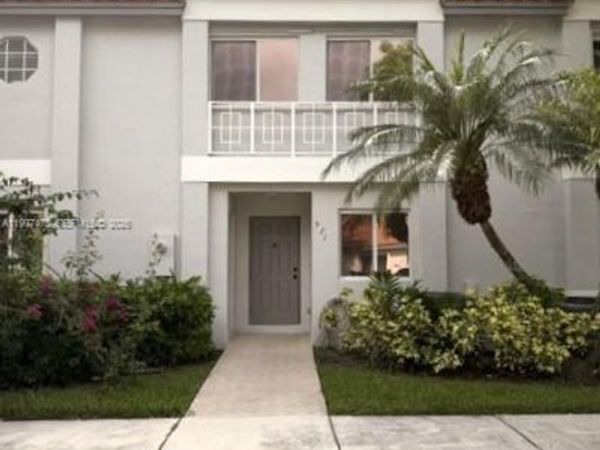 Pembroke Pines, FL 33029