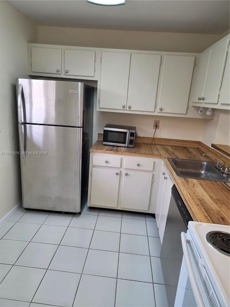 8005 SW 107th Ave, Unit 309, Miami, FL 33173 Photo