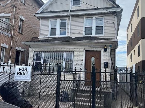 18814 Woodhull Avenue , Hollis, NY 11423