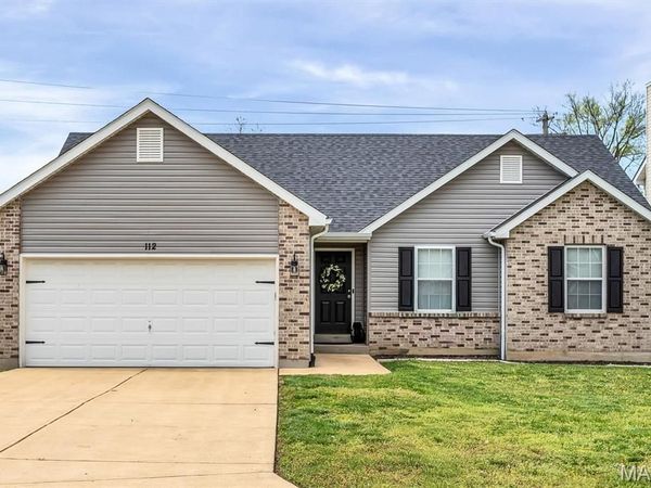 112 Trailing Oak Court, Imperial, MO 63052