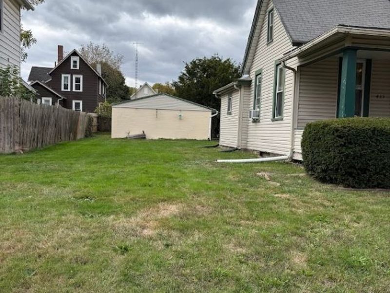 435 Hazlett Avenue NW, Canton, OH 44708 Photo 2