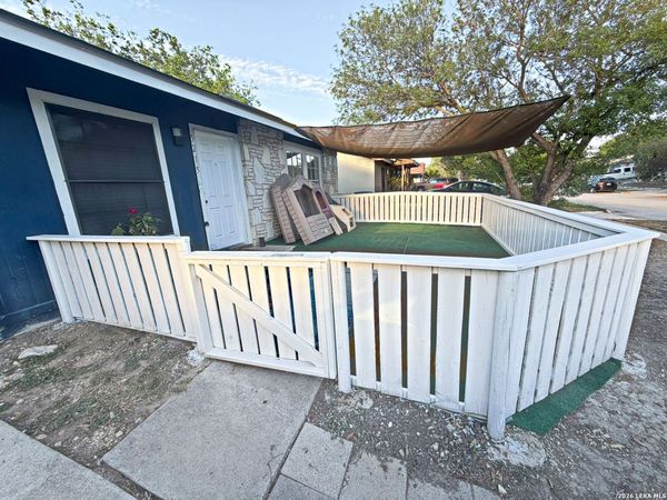 5215 Village Haven, San Antonio, TX 78218