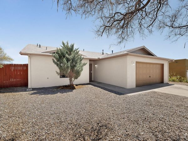 16 Sheba Place, Los Lunas, NM 87031