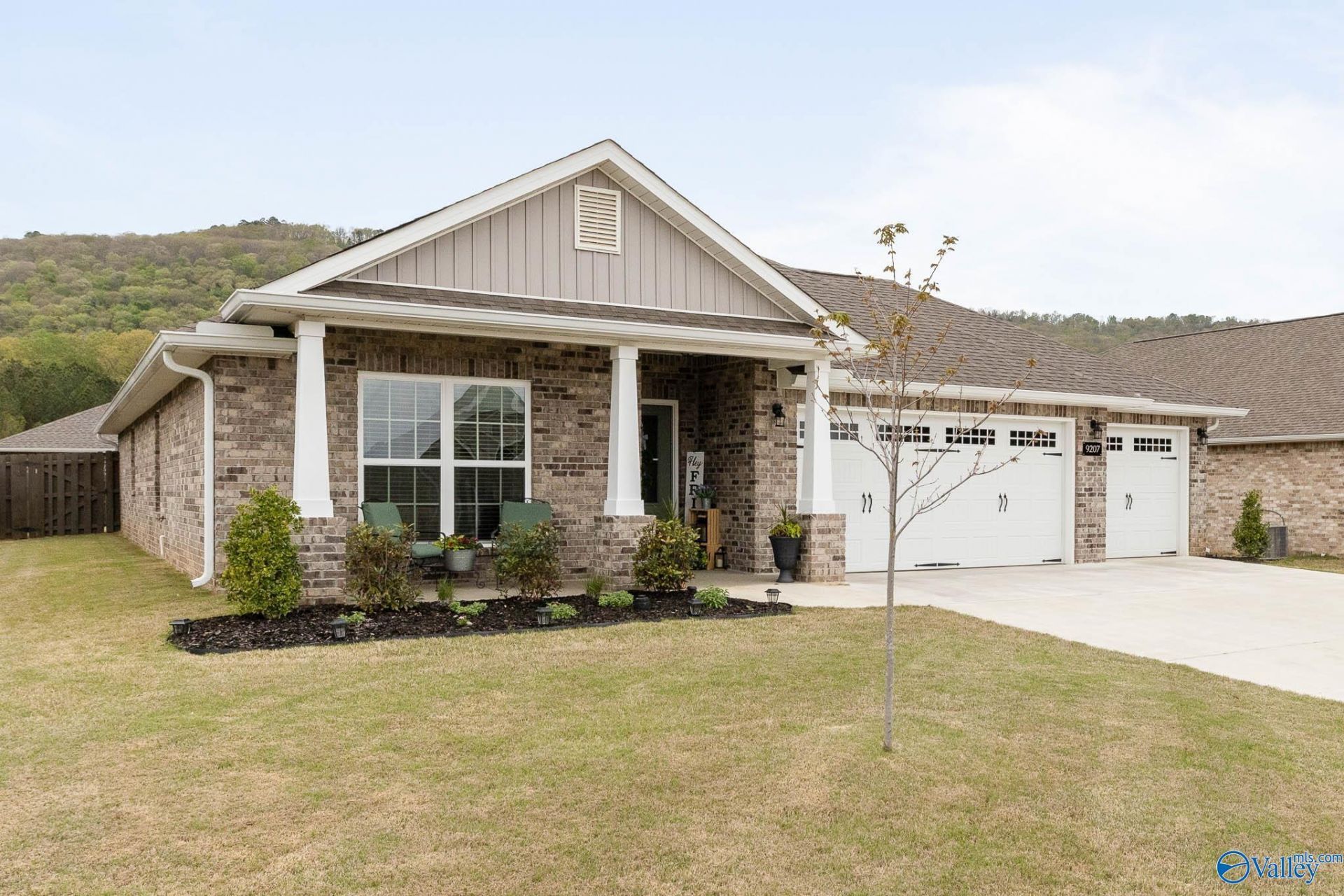9207 Current Way Se, Owens Cross Roads, AL 35763 Main Photo
