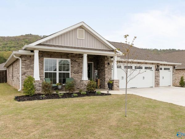 9207 Current Way SE, Owens Cross Roads, AL 35763