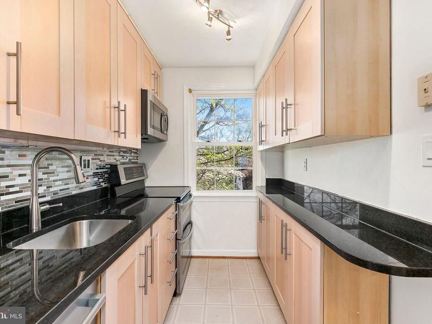 2211 Washington Avenue, Unit 303, Silver Spring, MD 20910 Main Photo