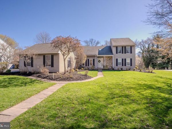 29 SUFFOLK LANE, PRINCETON JUNCTION, NJ 08550