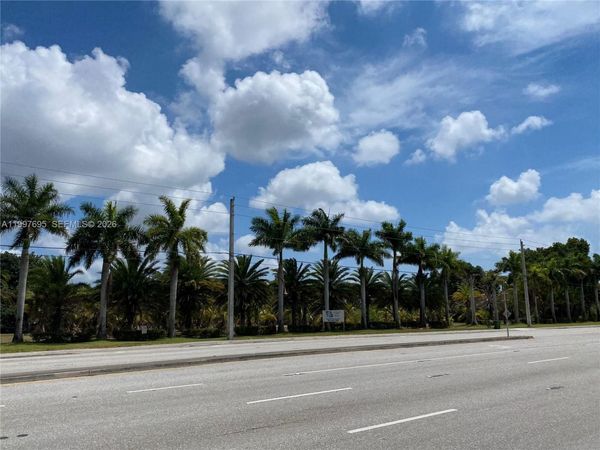 4411 Forest Hill Blvd , Palm Springs, FL 33406