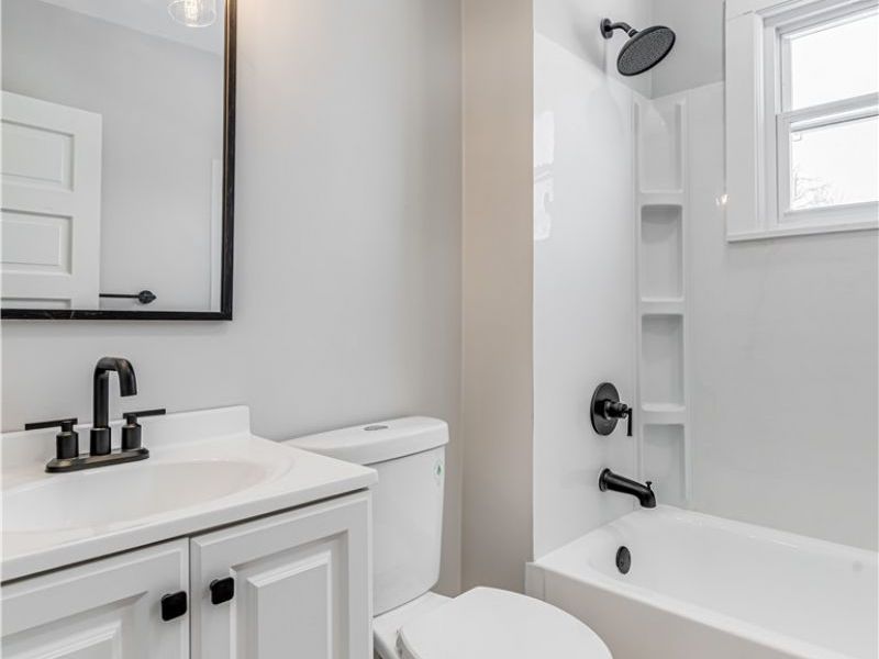 4026 E 123rd Street, Cleveland, OH 44105 Photo 13