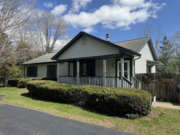 10293 Getz Road, MOUNT CARROLL, IL 61053