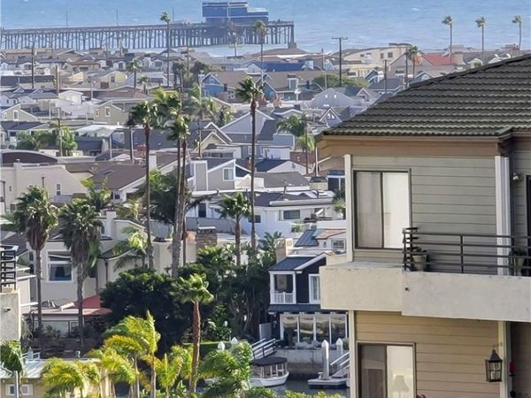 240 Nice, Unit 207, Newport Beach, CA 92663