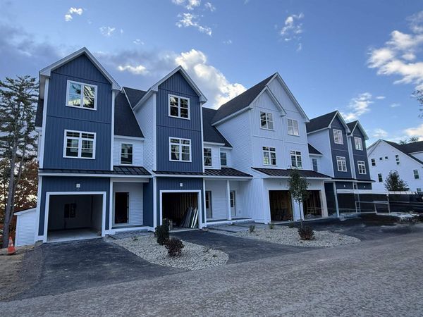 60 White Oaks Road, Unit 11, Laconia, NH 03246