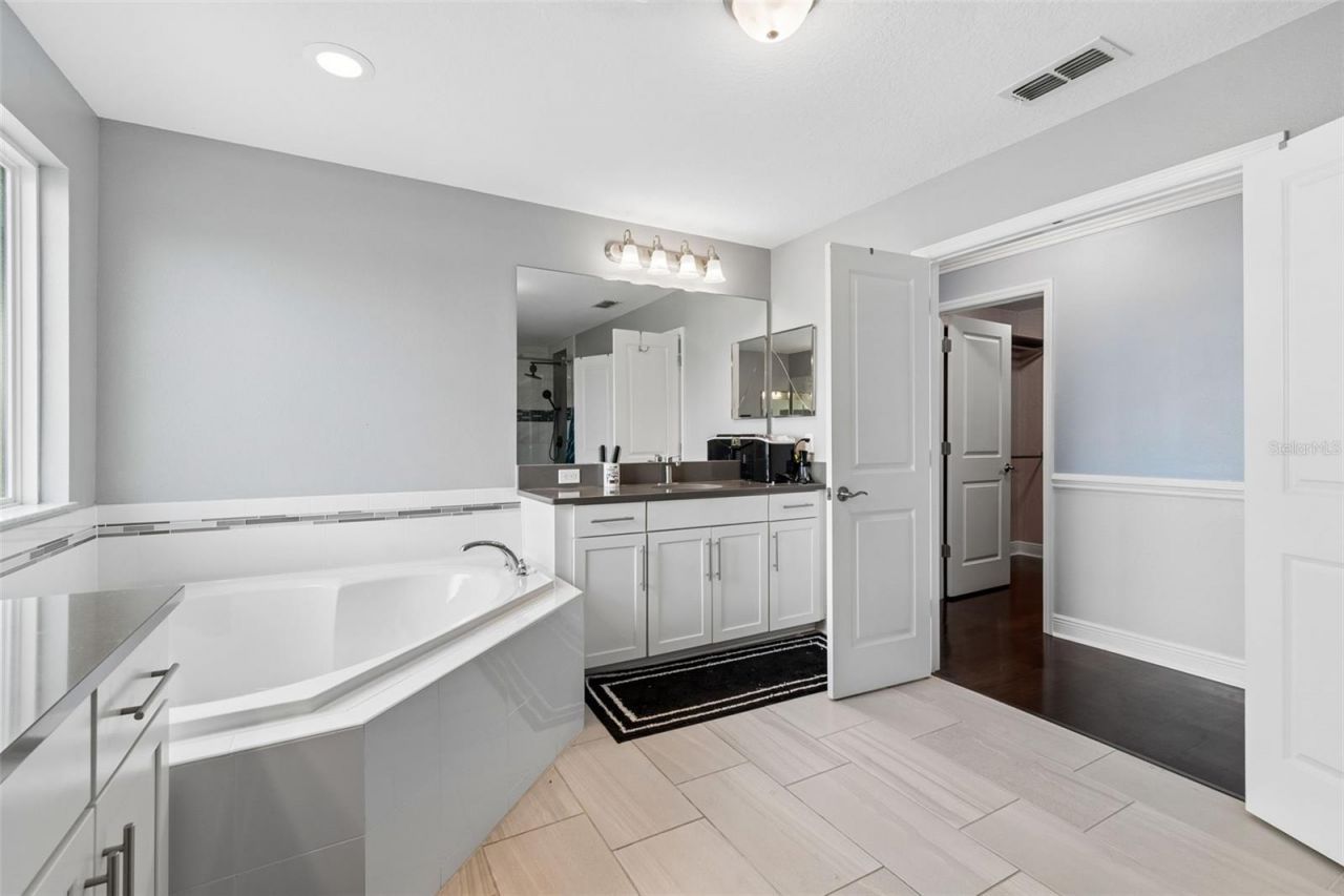 10316 Clover Pine Drive, Tampa, FL 33647 Photo