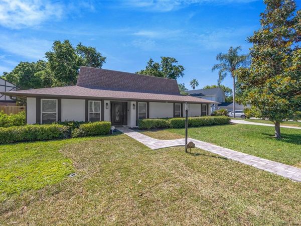 13313 GOLF CREST CIRCLE, TAMPA, FL 33618