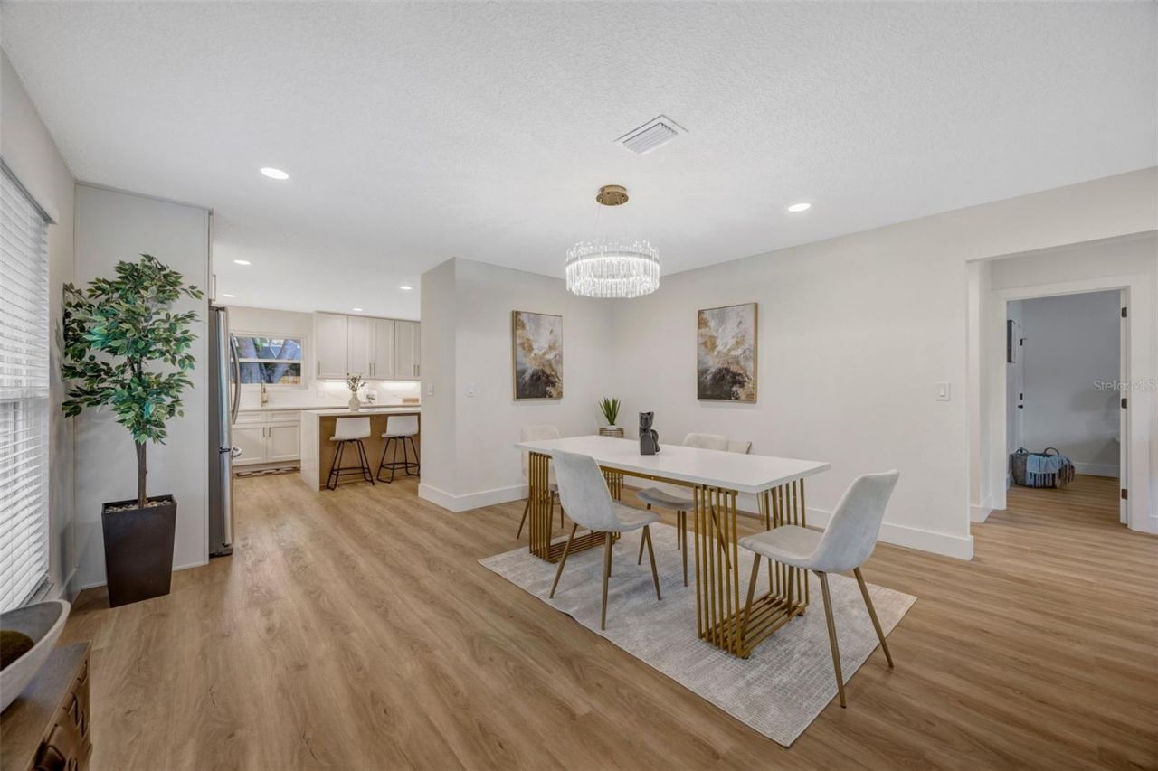 13313 Golf Crest Circle, Tampa, FL 33618 Photo