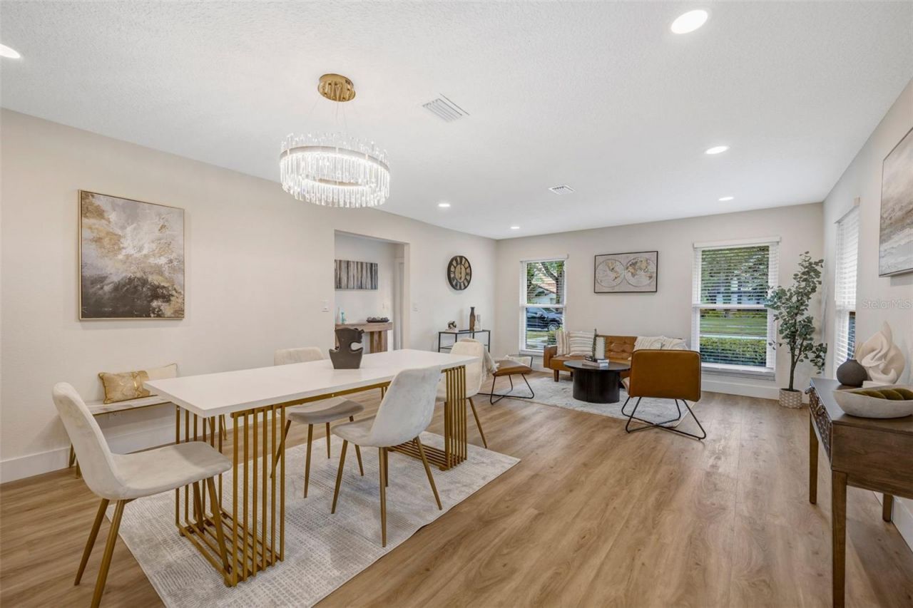 13313 Golf Crest Circle, Tampa, FL 33618 Photo