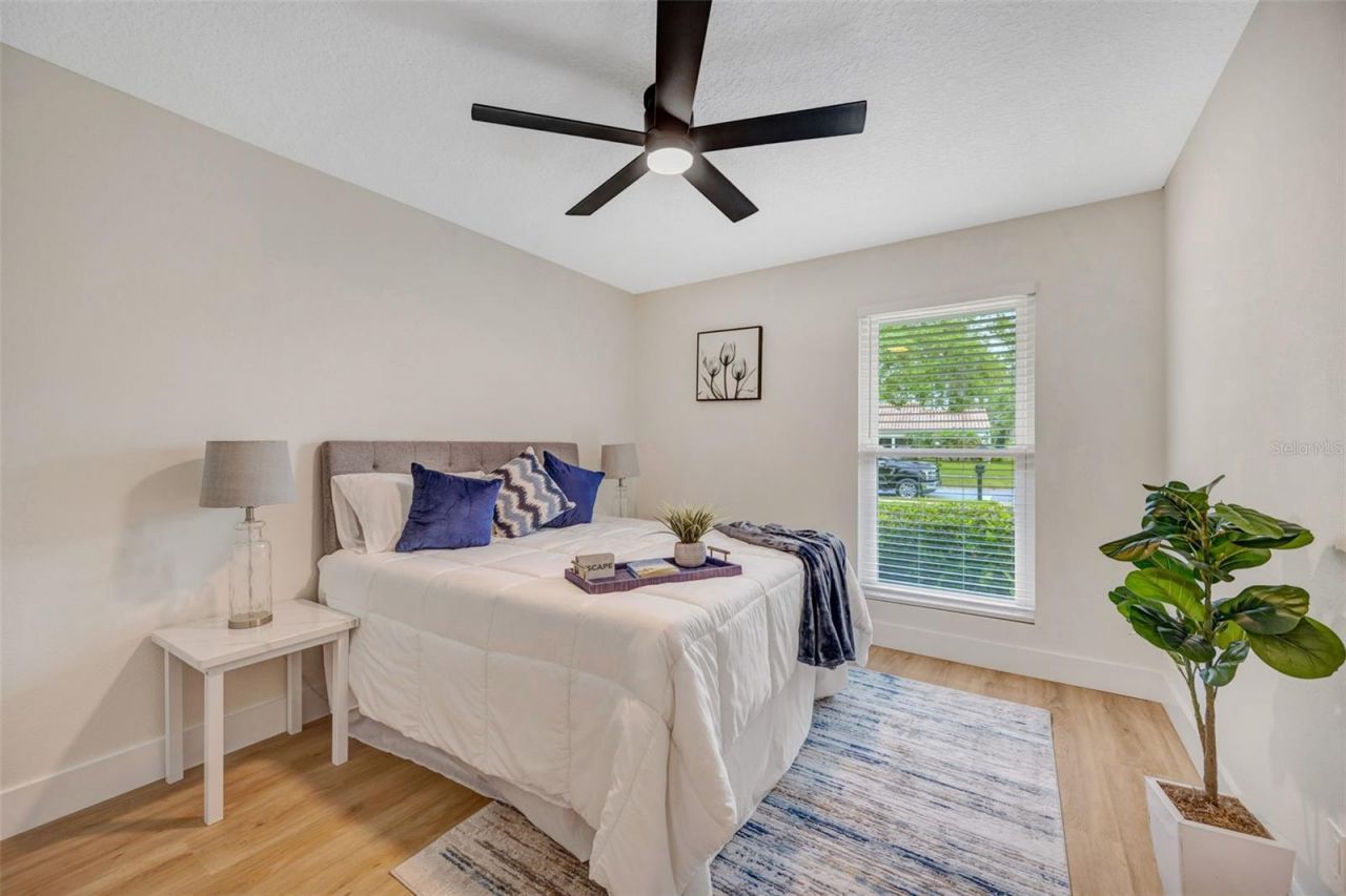 13313 Golf Crest Circle, Tampa, FL 33618 Photo