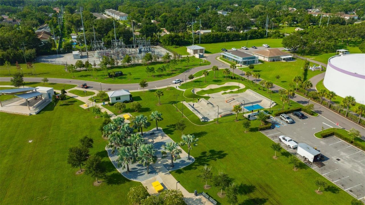 13313 Golf Crest Circle, Tampa, FL 33618 Photo