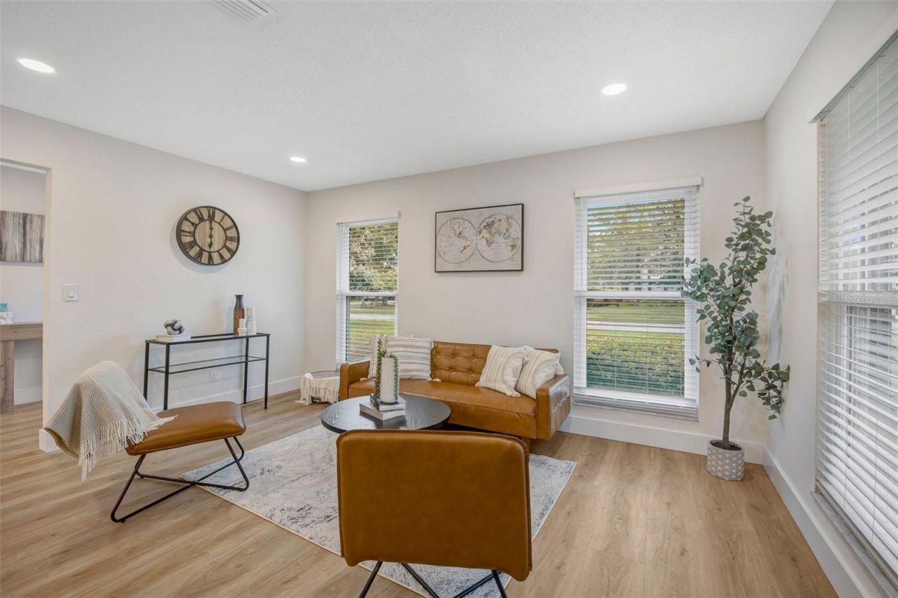 13313 Golf Crest Circle, Tampa, FL 33618 Photo