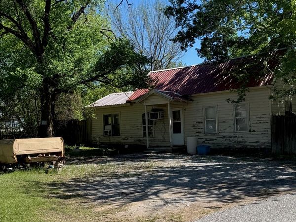 1411 W Broadway , Sulphur, OK 73086