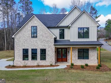 5422 Copper Creek Road, Flowery Branch, GA 30542