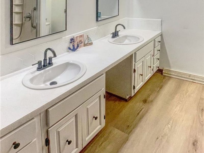 5200 Donner Drive, New Franklin, OH 44216 Photo 11