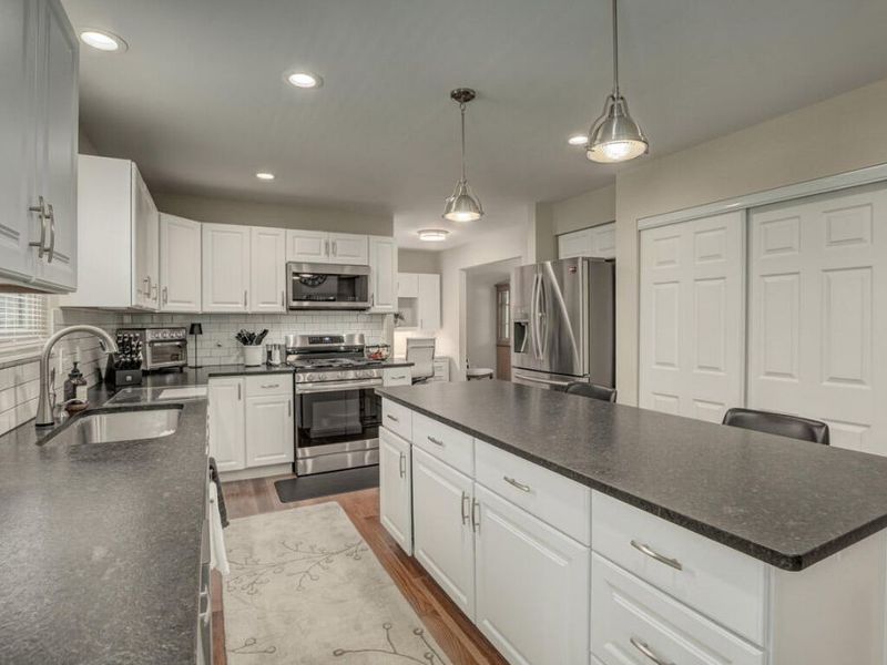 6113 Kingsgate Drive, Burlington, KY 41005 Photo 10