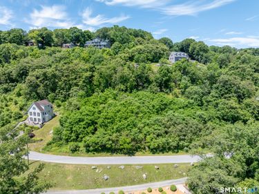21 Candlewood, New Milford, CT 06776