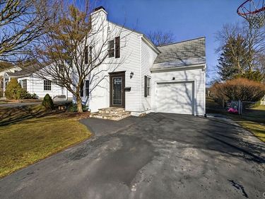 215 Walberta Road, Syracuse, NY 13219