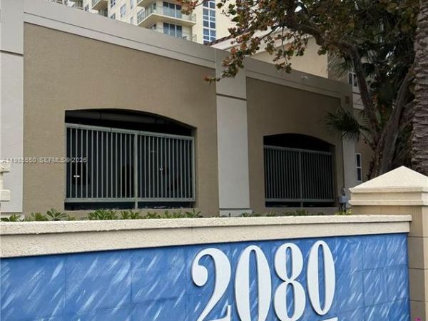 2080 S Ocean Dr , Unit 905, Hallandale Beach, FL 33009