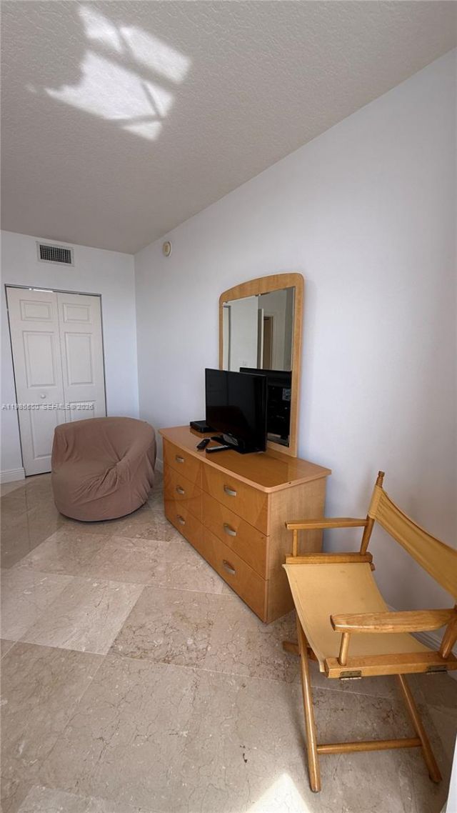 2080 S Ocean Dr , Unit 905, Hallandale Beach, FL 33009 Photo