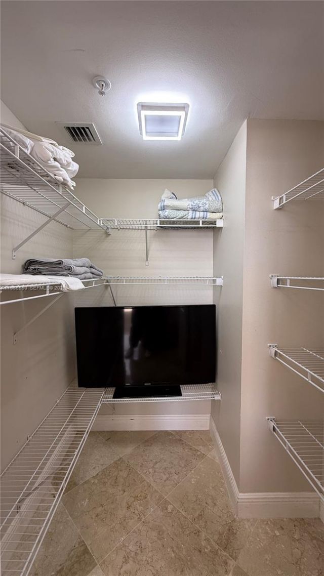 2080 S Ocean Dr , Unit 905, Hallandale Beach, FL 33009 Photo