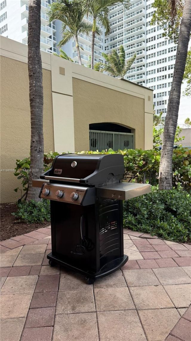 2080 S Ocean Dr , Unit 905, Hallandale Beach, FL 33009 Photo