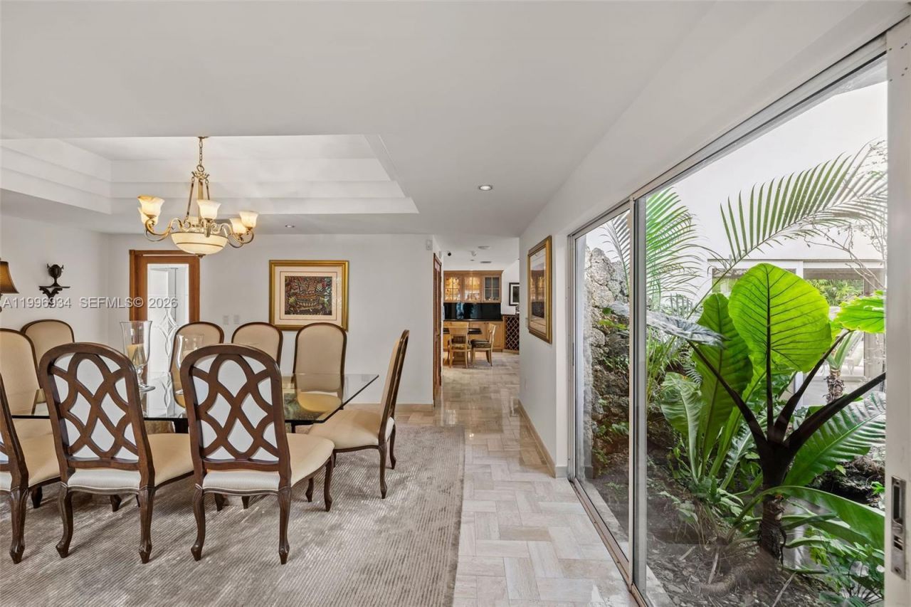 8450 SW 74th Ter, Miami, FL 33143 Photo