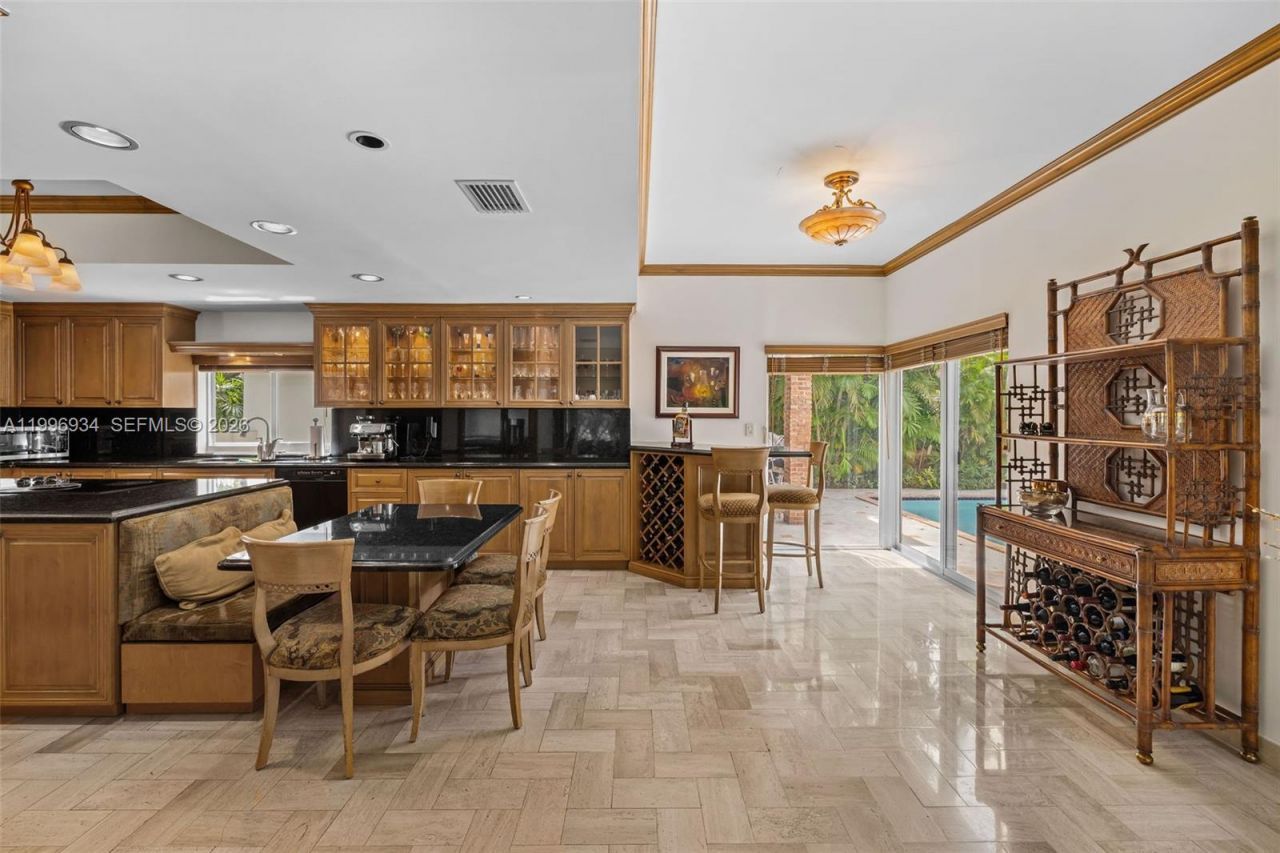 8450 SW 74th Ter, Miami, FL 33143 Photo